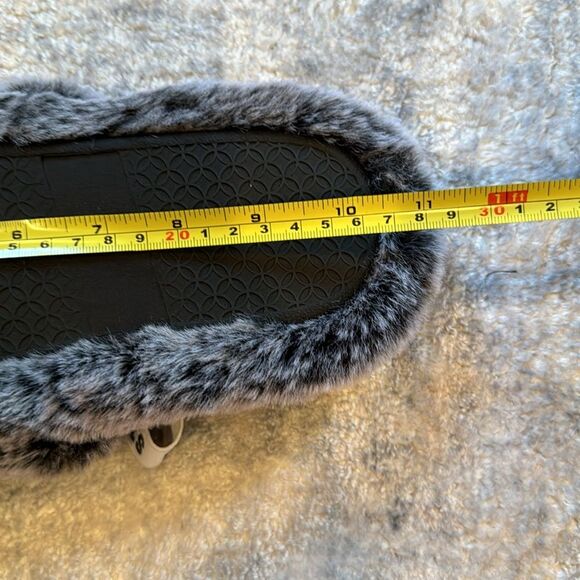 Steve Madden faux fur open toe fuzzy slippers w/elastic back strap size M - Picture 6 of 6